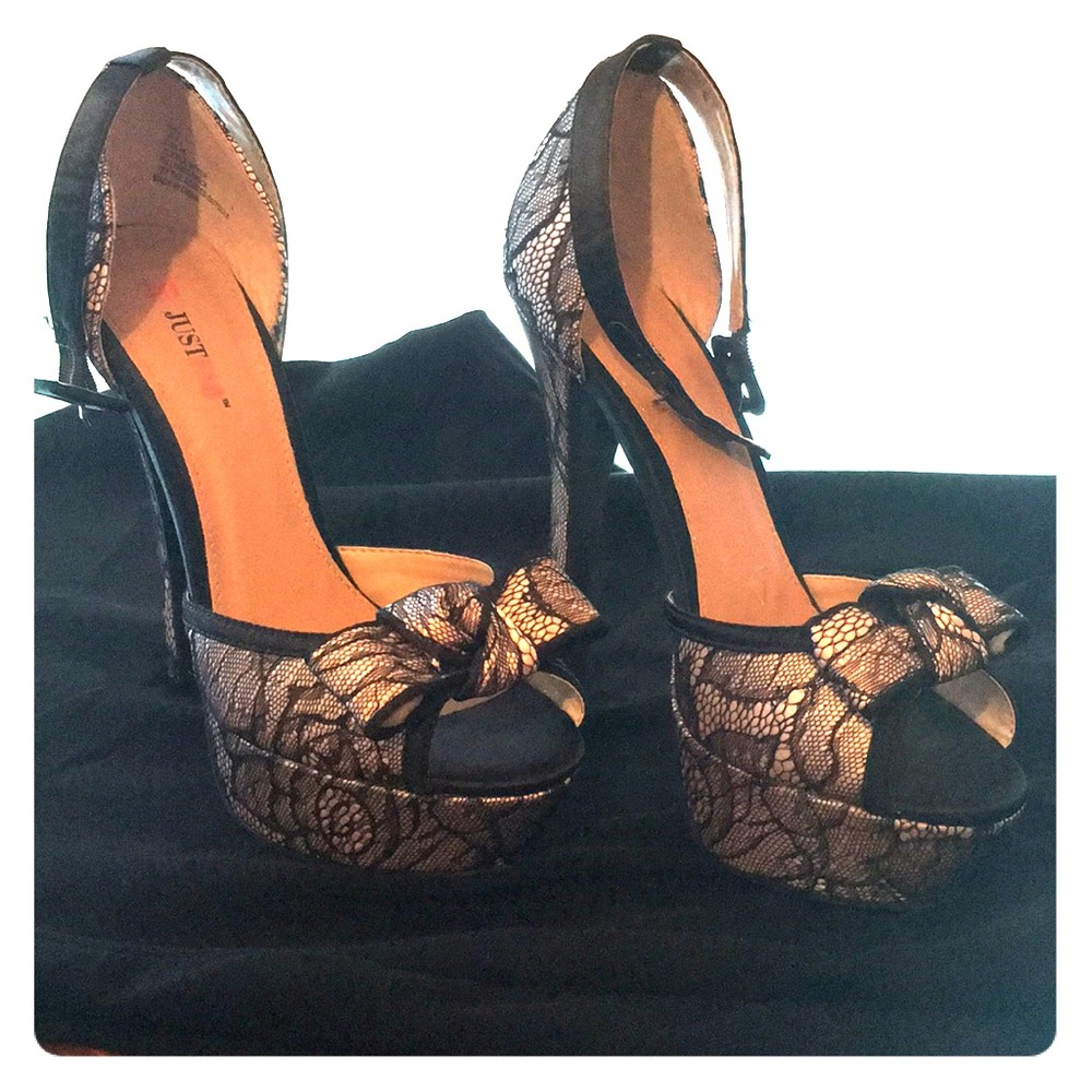 Black/nude Just Fab heels